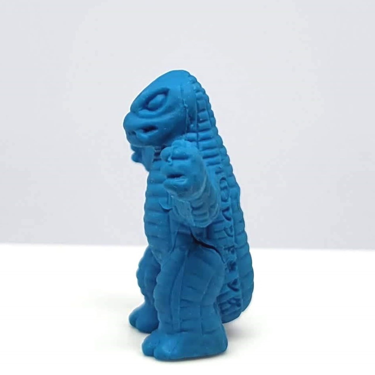 ウルトラマンシリーズ怪獣ケシゴム レッドキング（小） | 今でも見え