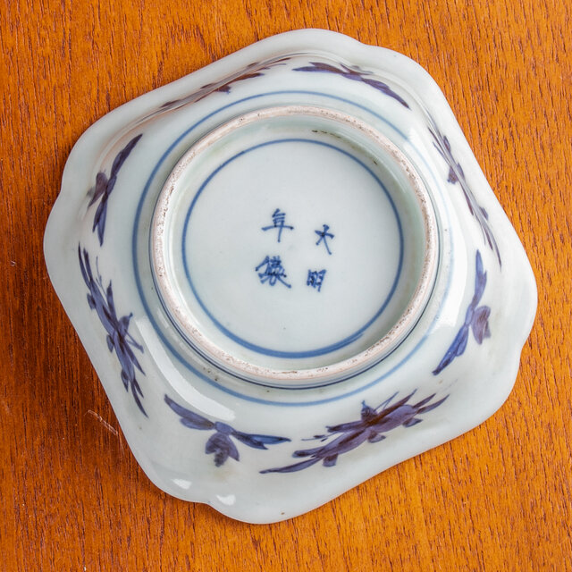 古伊万里 染錦 松竹梅文 隅切角皿 江戸後期 E1696 | iichi 日々の