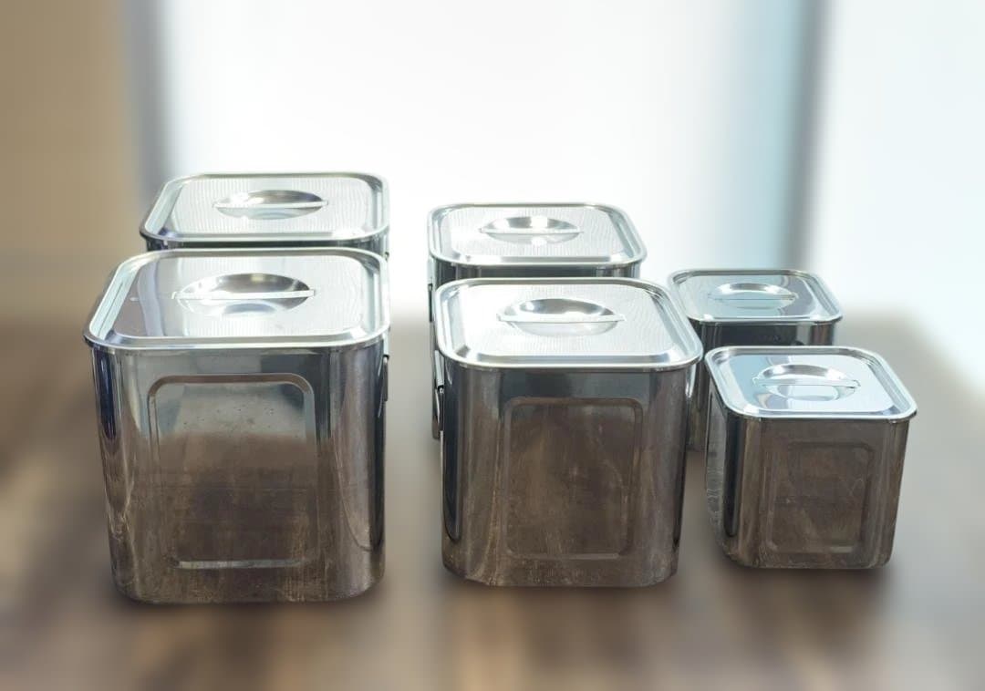 ユキワ 18-8ステンレス 角深型キッチンポット 6個セット 手・目盛・蓋付 9020150｜YUKIWA(三宝産業)18-8 角・深型キッチンポット 15cm・手無