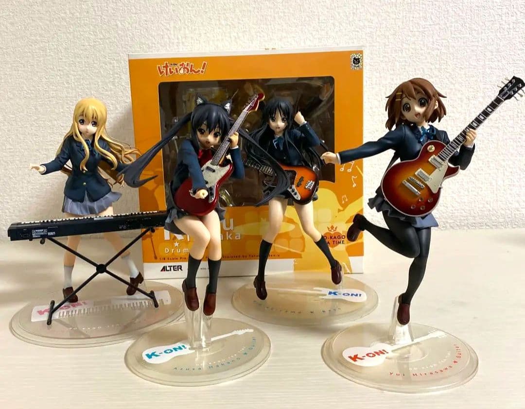 ALTERけいおん! 1/8フィギュア5体セット平沢唯秋山澪田井中律琴吹紬中野梓 Amazon.co.jp: けいおん プレミアムフィギュア 平沢唯 中野梓 秋山澪
