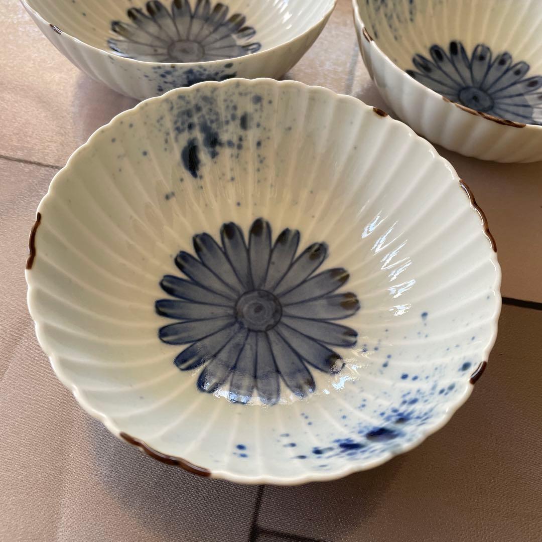 有田焼福泉窯手描き菊花型中鉢 有田焼 染付 菊菱型向付 中鉢 18cm 福泉窯の通販｜Studio1156 – 【公式