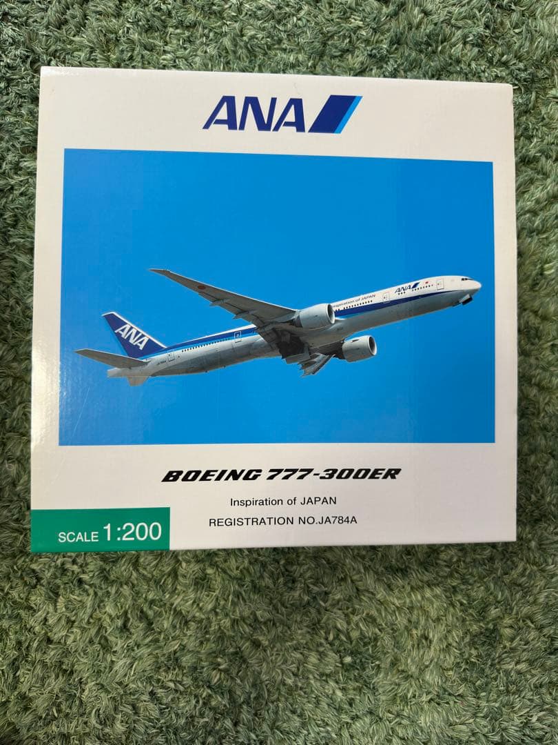 全日空商事　ANA 777-300ER 1/200 完成品 NH20166 1:200 BOEING 777-300ER JA795A 完成品（WiFiレドーム・ギア