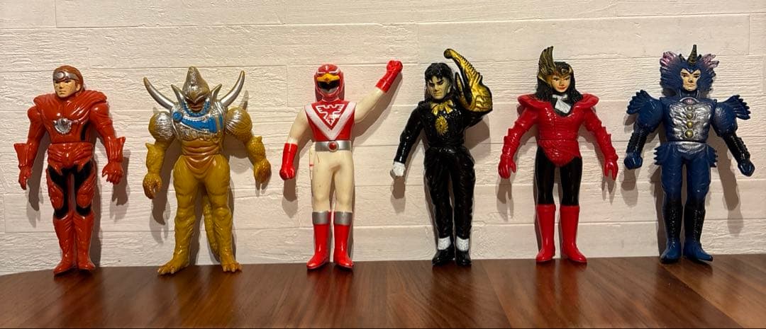 超獣戦隊ライブマン14体　フィギュア　対決セット　レトロ　コロン付き 001_size9.jpg